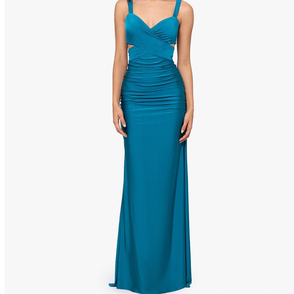 Real color gown. New with tags
